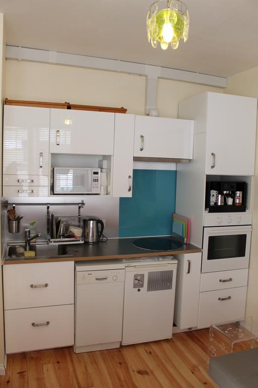 Two Top Central Beach Studios - Also Separate Spa Cabin And Watersports 브라이턴 객실 사진