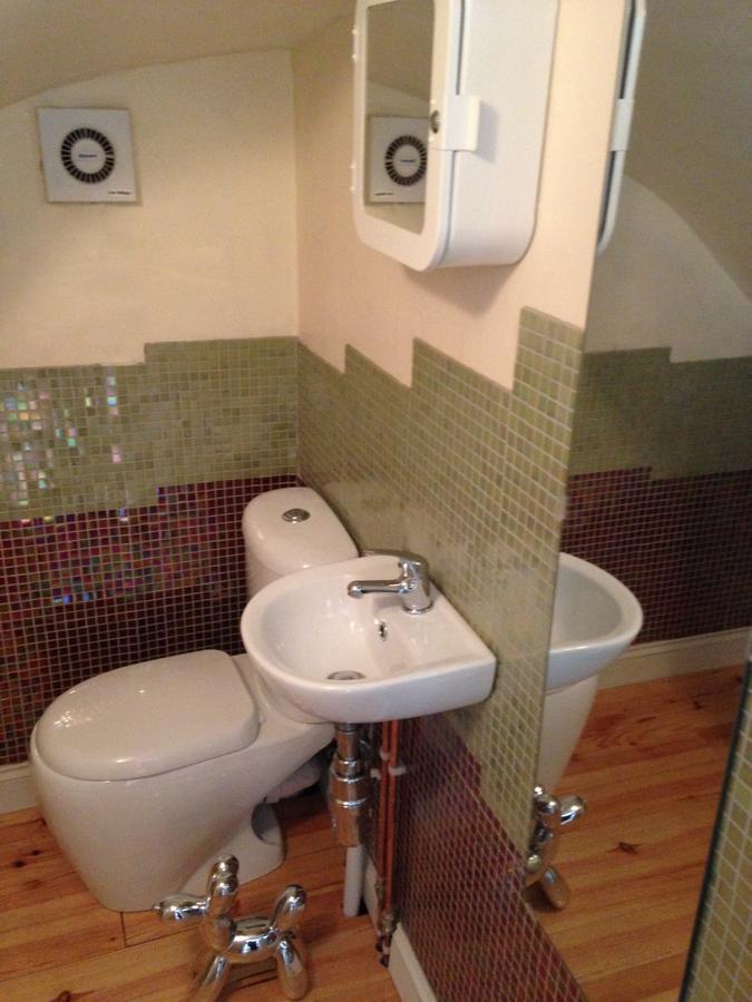 Two Top Central Beach Studios - Also Separate Spa Cabin And Watersports 브라이턴 객실 사진